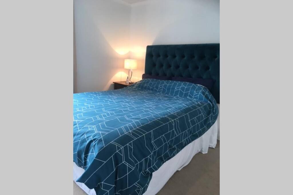 Kb99 Comfy 2 Bedroom House In Horsham, Pets Very Welcome With Easy Links To London And Gatwick Luaran gambar